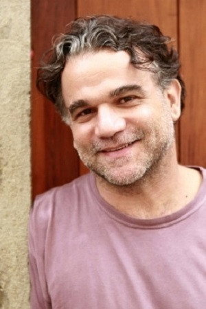 Cover image for Eduardo Moreira