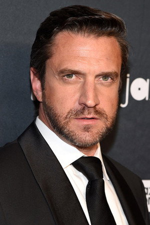 Cover image for Raúl Esparza