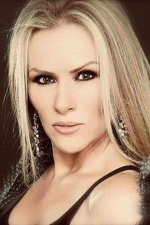 Cover image for Claudia Inchaurregui