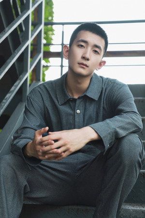 Cover image for 王翰闻