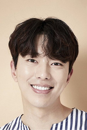 Cover image for 윤현민
