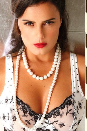 Cover image for Lucielle di Camargo