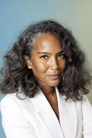 Cover image for Mara Brock Akil