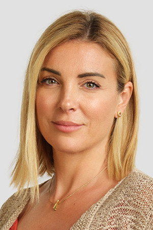 Cover image for Özge Özberk