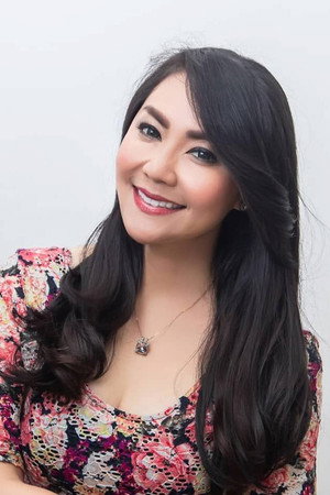 Cover image for Thessa Kaunang