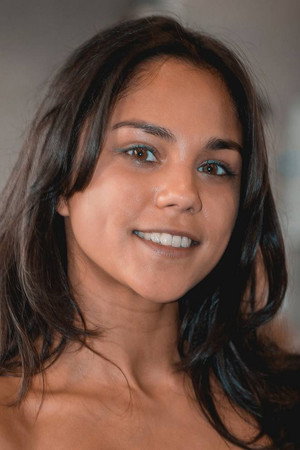 Cover image for Alona Hertha