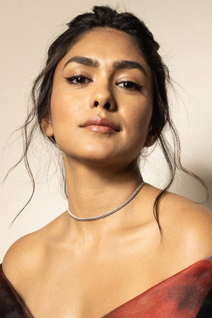 Cover image for Mrunal Thakur