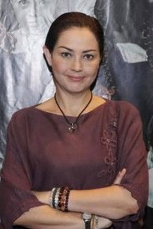 Cover image for Roweina Umboh