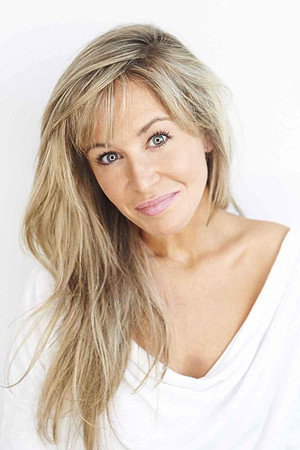 Cover image for Steph Lynn Robinson