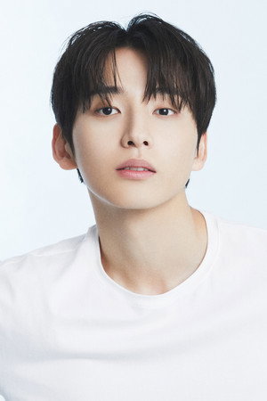 Cover image for 김동규