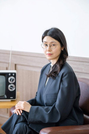 Cover image for Jeong Ji-yeon