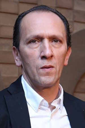 Cover image for Carlos Aragón