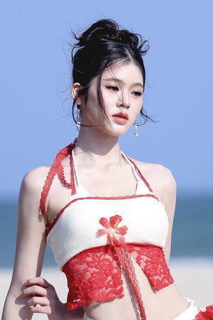Cover image for สุริวัสสา วิวัฒน์วานิช