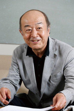 Cover image for 池辺晋一郎
