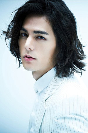 Cover image for Lee Hyun-jae