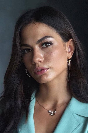 Cover image for Demet Özdemir