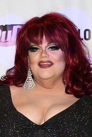 Cover image for Darienne Lake