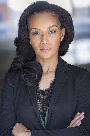 Cover image for Nikiva Dionne