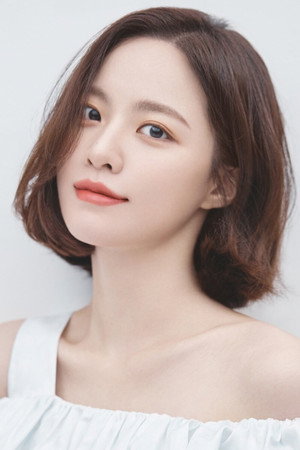 Cover image for 배윤경