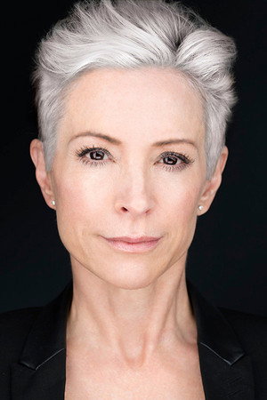 Cover image for Nana Visitor
