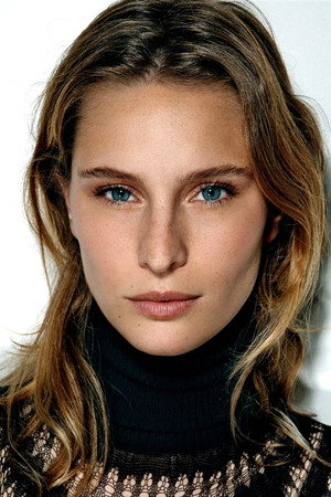 Cover image for Laura Malvarosa