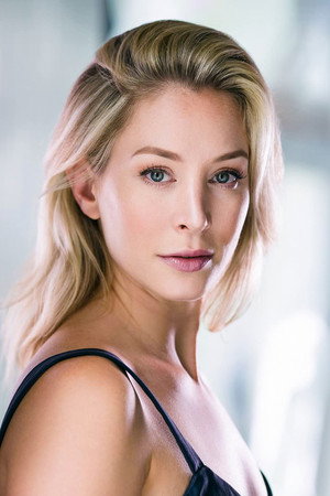 Cover image for Natalie Moore