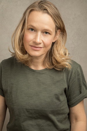 Cover image for Vivienne Gibbs