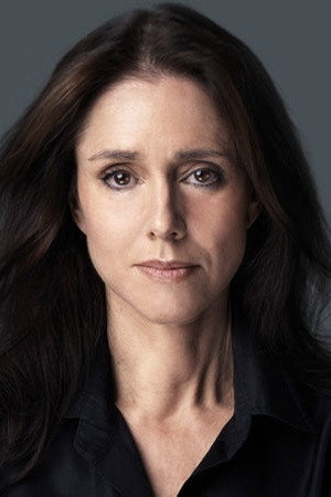 Cover image for Julie Taymor
