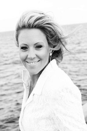 Cover image for Anna Elizabeth James