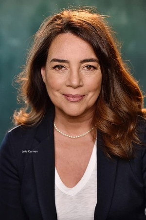 Cover image for Julie Carmen