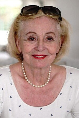 Cover image for Leah Thys