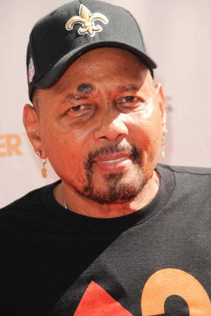 Cover image for Aaron Neville