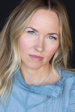 Cover image for Amy Hathaway