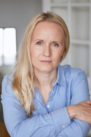 Cover image for Salla Lintonen