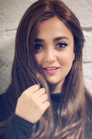 Cover image for Monali Thakur