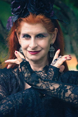 Cover image for Jezibell Anat