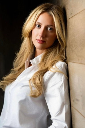 Cover image for Melissa Falcone