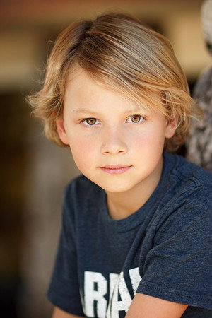 Cover image for Finn Carr