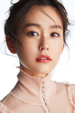 Cover image for 桐谷美玲