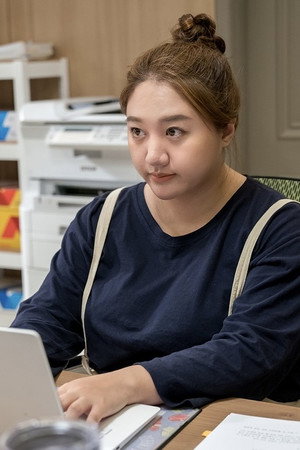Cover image for 김지연