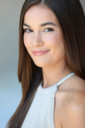 Cover image for Courtney Lauren Cummings