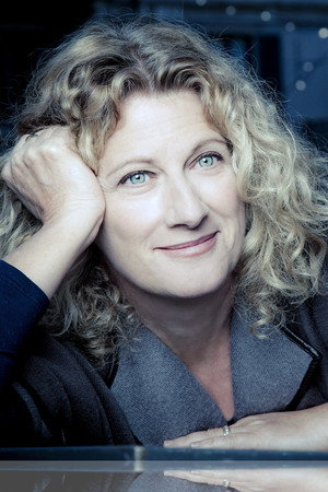 Cover image for Angela Finocchiaro