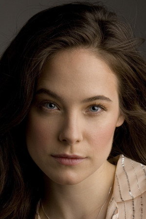 Cover image for Caroline Dhavernas