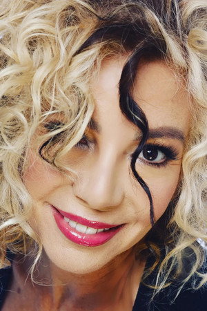 Cover image for Carla Collins