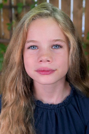Cover image for Alona Jane Robbins