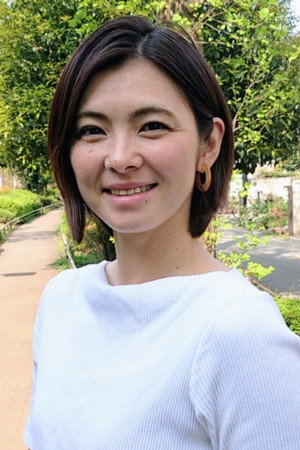 Cover image for 秋谷智子