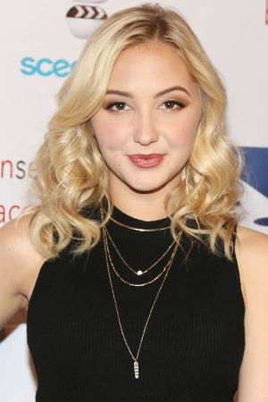 Cover image for Audrey Whitby