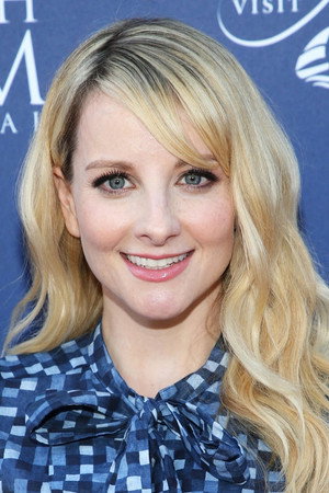 Cover image for Melissa Rauch