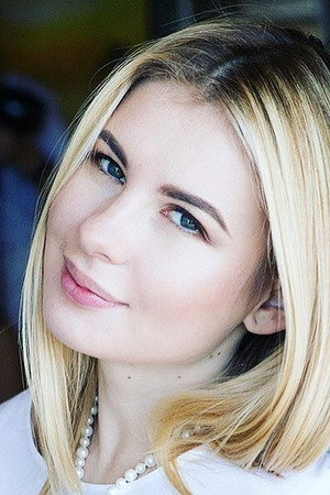 Cover image for Анна Цуканова-Котт