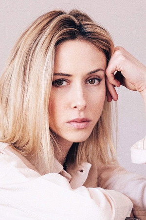 Cover image for Gillian Zinser